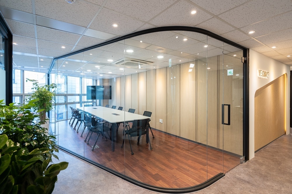 집닥 상업 인테리어, 비용 확인부터 무료 비교 견적까지 한 번에 정리 4 상업 인테리어 예시 이미지 3